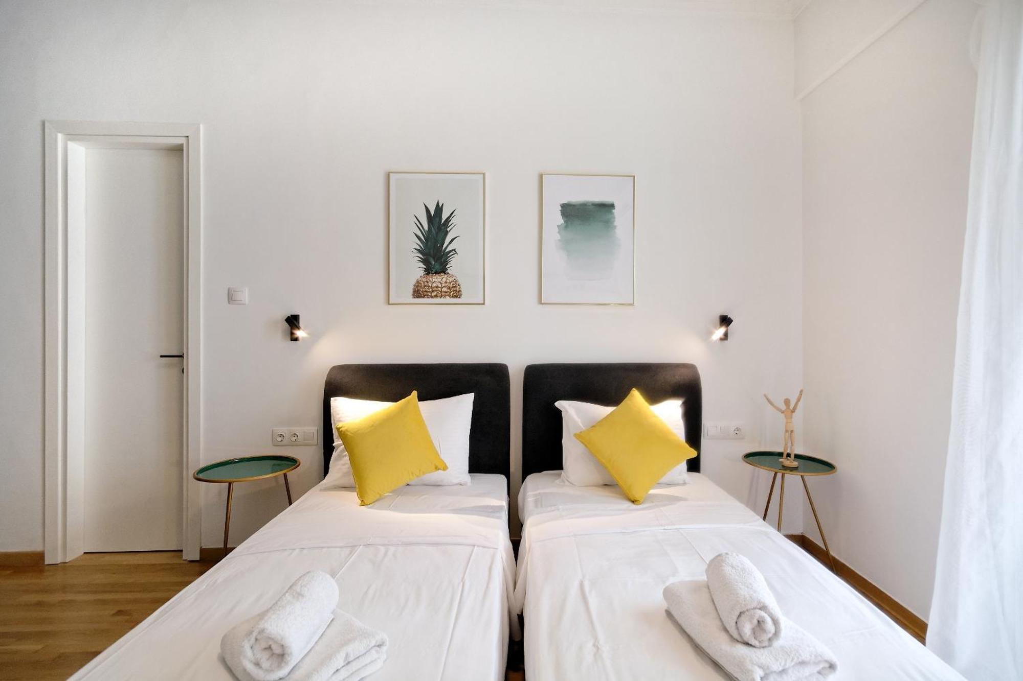 Elegant Big Apartment In Athens Center With Balcony Exterior photo